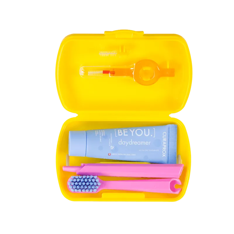 Kit Escova Curaprox Travel 1  Unidade + Creme Dental Curaprox 10ml 1 Unidade  + Escova Interdental Curaprox  1 Unidade
